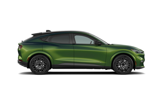 Ford Mustang Mach-E Xanh Mãnh Liệt Ford Mustang Mach-E Xanh Mãnh Liệt